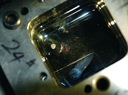 <a href='http://m.smg4u.com.cn/product/3.htm' class='text_a'>模具激光焊機</a>修復鏡面模具效果